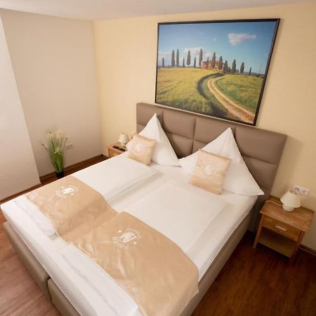 Hotel Baeren Hechingen Zewnętrze zdjęcie